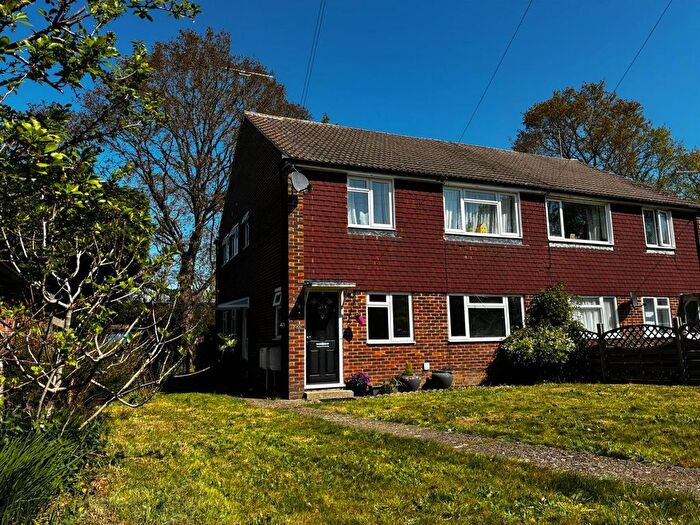 2 Bedroom Maisonette For Sale In Lingfield Road, Borough Green, Sevenoaks, TN15