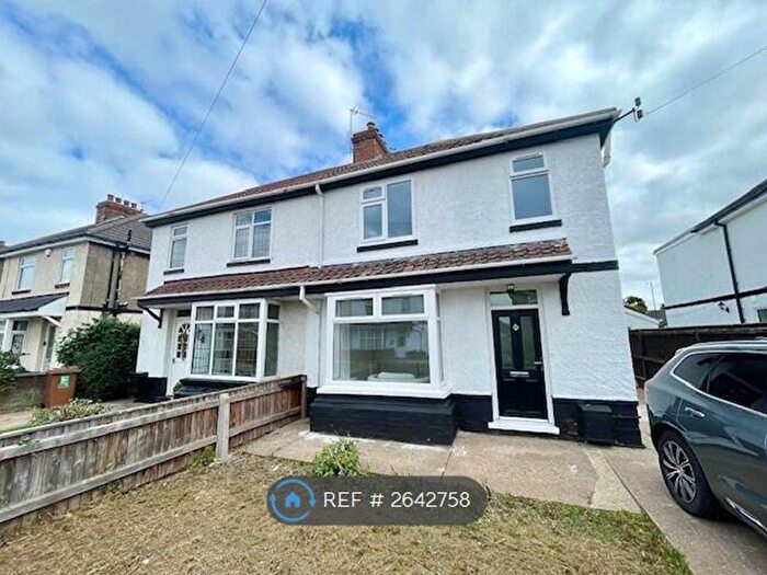 3 Bedroom Semi-Detached House To Rent In Claremont Road, Grimsby, DN32