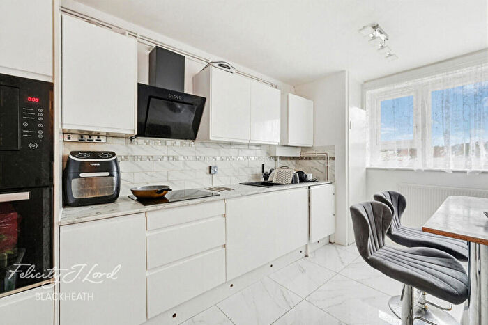 1 Bedroom Flat For Sale In Kirkham Street, Plumstead, SE18