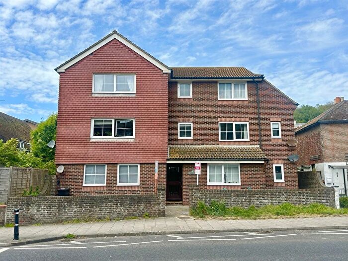 2 Bedroom Flat For Sale In The Bourne, Hastings, TN34