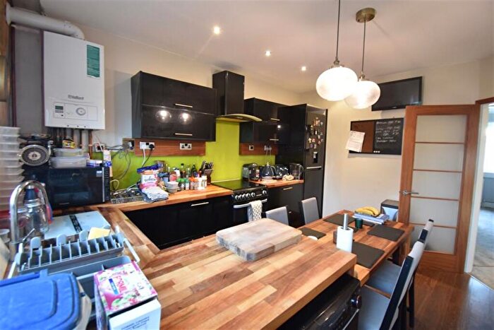 2 Bedroom Flat For Sale In Ely Road, SS2