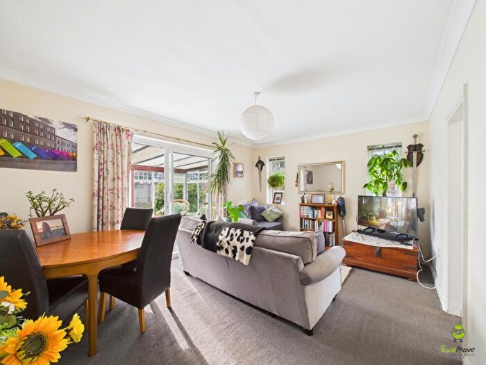 3 Bedroom Detached Bungalow For Sale In Basing Drive, Bexley, Kent, DA5