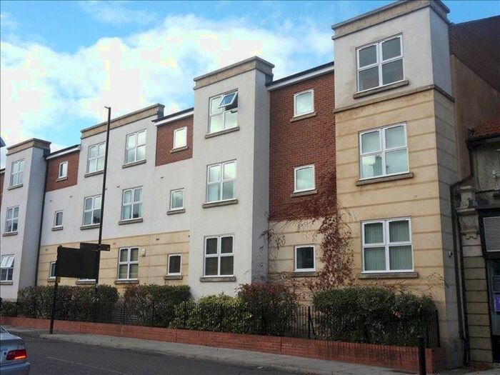 2 Bedroom Flat To Rent In Lansdowne Place West, Gosforth, Newcastle Upon Tyne, NE3