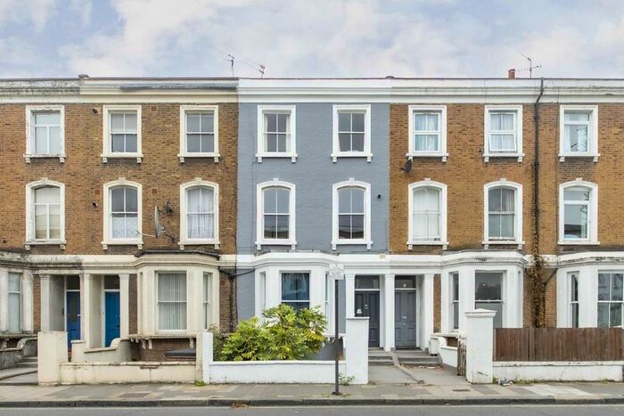 2 Bedroom Flat To Rent In Askew Road, London, W12