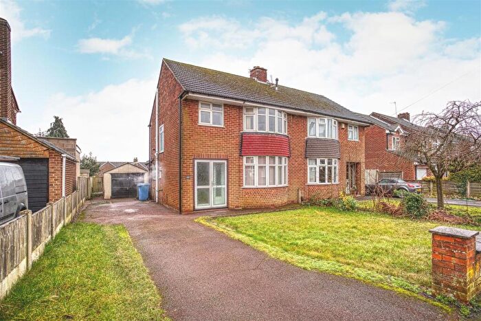 3 Bedroom Semi Detached House To Rent In Western Road, Derby, DE3