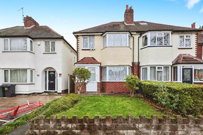 3 Bedroom Semi Detached House For Sale In Strathdene Road, Birmingham, West Midlands, B29