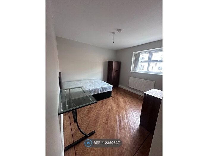 3 Bedroom Flat To Rent In Hardy Street, Liverpool, L1