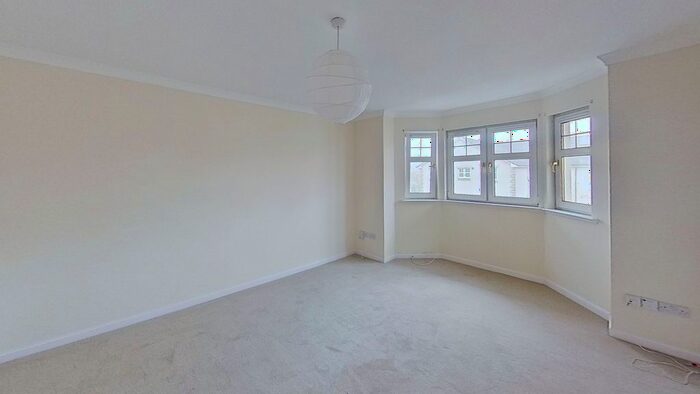 2 Bedroom Flat To Rent In Duff Street, Dalry, Edinburgh, EH11