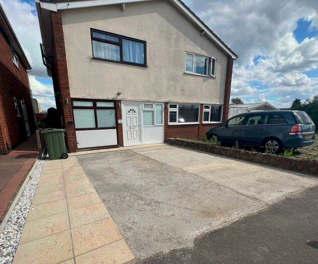 3 Bedroom Semi-Detached House To Rent In Beacon Avenue, Thurmaston, LE4