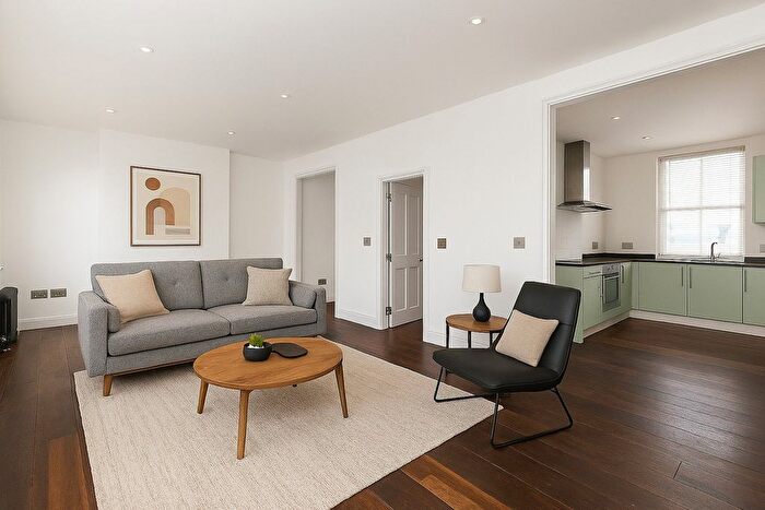 2 Bedroom Flat To Rent In Farm Lane, London, SW6