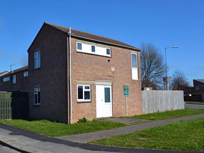 2 Bedroom End Of Terrace House To Rent In Lerwick Way, Corby, NN17