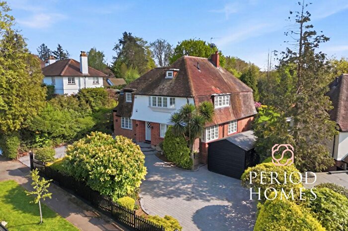 5 Bedroom Detached House For Sale In South Weald Road, Brentwood, CM14