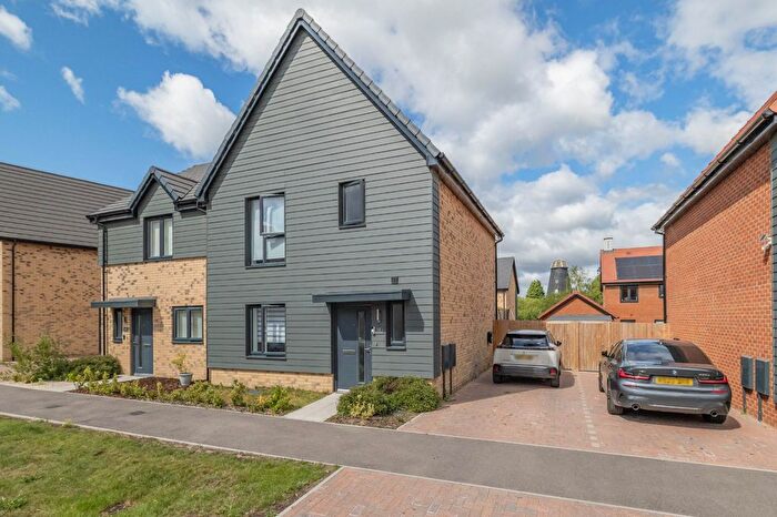 3 Bedroom Semi Detached House For Sale In Bethell Road, Faversham, Kent, ME13