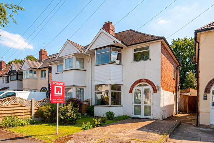 3 Bedroom Semi-Detached House For Sale In Hilton Avenue, Hall Green, B28