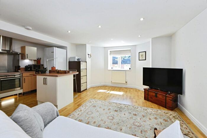 1 Bedroom Flat For Sale In Whitelow Road, Manchester, Lancashire, M21