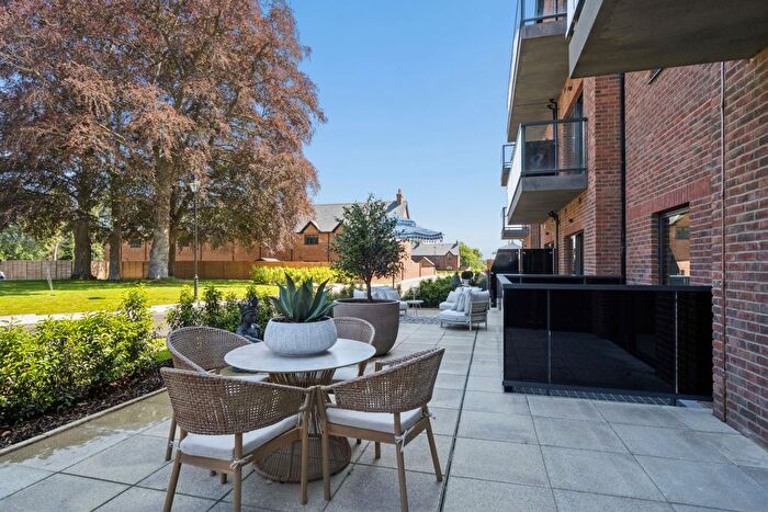 2 Bedroom Flat For Sale In Gorelands Lane, Chalfont St. Giles, HP8