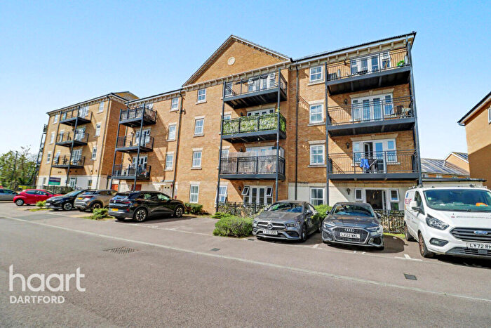 2 Bedroom Apartment For Sale In Richmer Road, Erith, DA8