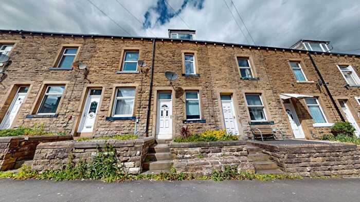 4 Bedroom Terraced House To Rent In Devonshire Street, Keighley, BD21