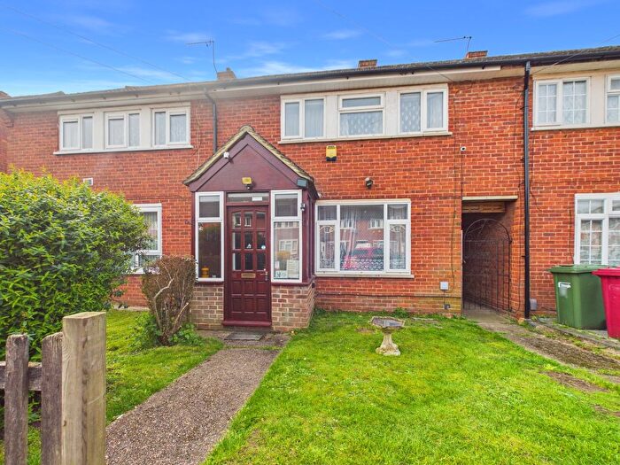 3 Bedroom Terraced House For Sale In Stanley Green West, Langley, Berkshire, SL3