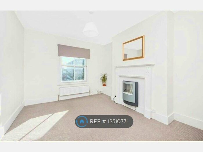 1 Bedroom Flat To Rent In Park Hall Road, London SE21