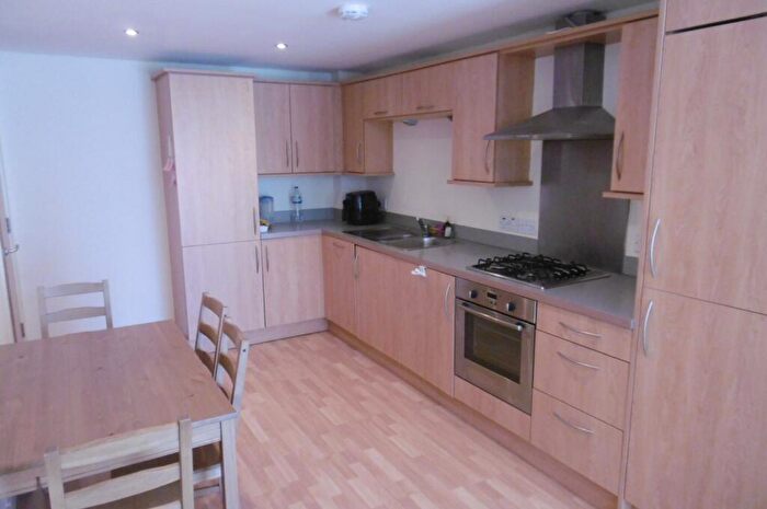 2 Bedroom Apartment To Rent In The Atrium, Waterfront Plaza, NG2