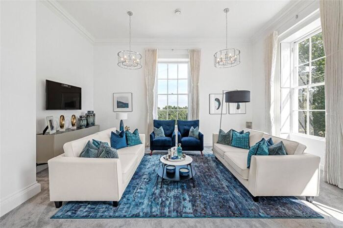 2 Bedroom Flat For Sale In Boyles Court, Great Warley, Brentwood, CM14