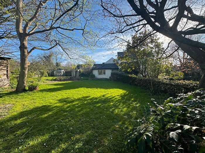 3 Bedroom Semi Detached House For Sale In Valley Lane, Upton St Leonards, Gloucester, GL4