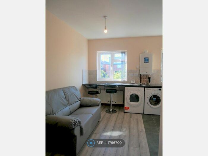 1 Bedroom Flat To Rent In Leicester, Leicester, LE2