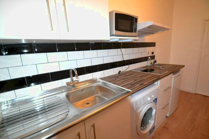 1 Bedroom Studio To Rent In Boston Road, Hanwell, W7