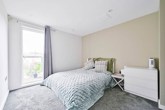 2 Bedroom Flat To Rent In Abbey Road, St John's Wood, London, NW8