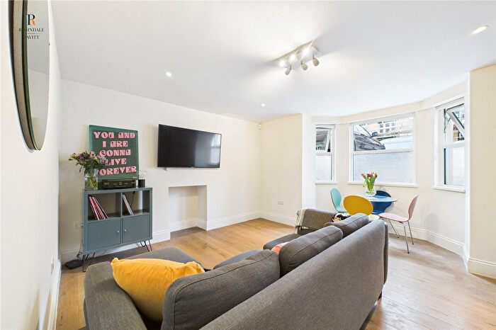 1 Bedroom Flat For Sale In Belmont Road, Wallington, SM6