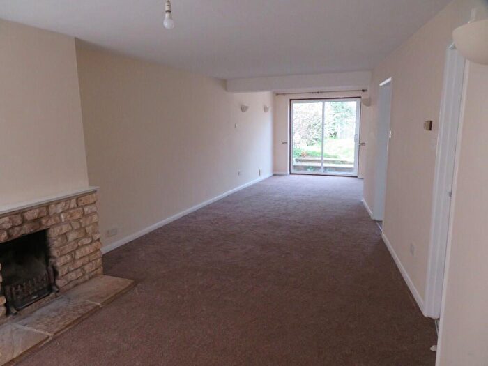 3 Bedroom Semi Detached House To Rent In Recreation Road, SP4