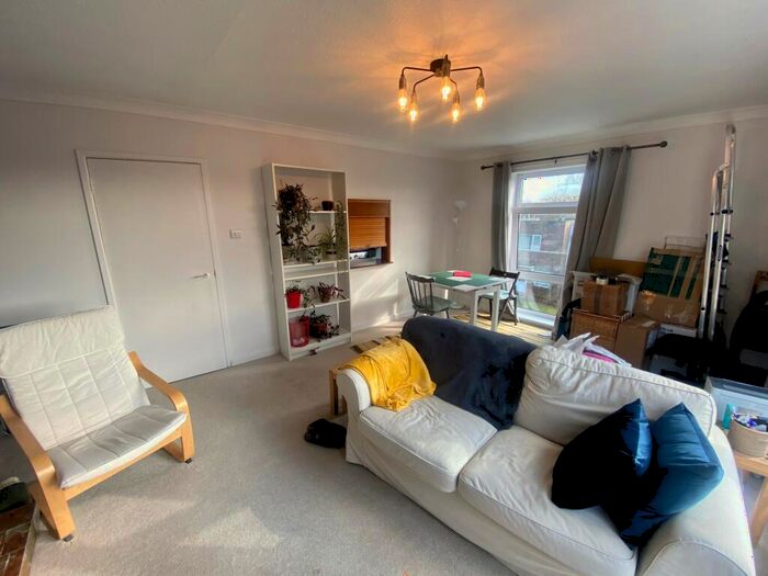 2 Bedroom Apartment To Rent In Wyncote Court, Jesmond Park East, Newcastle Upon Tyne, NE7