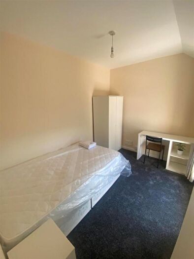 1 Bedroom Private Hall To Rent In Brook Street, Treforest, Pontypridd, CF37
