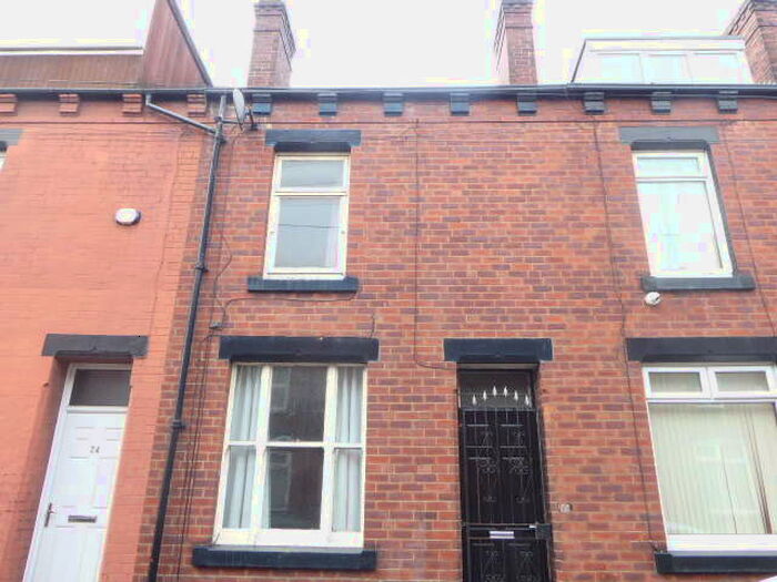 2 Bedroom House To Rent In Victoria Grove, East End Park, LS9