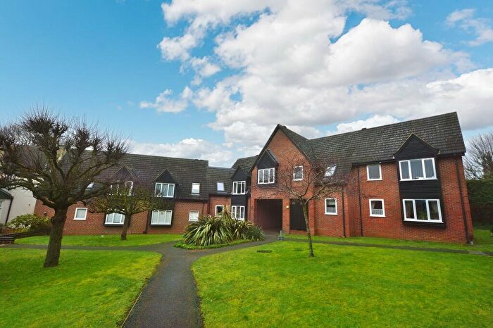 1 Bedroom Flat To Rent In Christchurch Close, St Albans, AL3