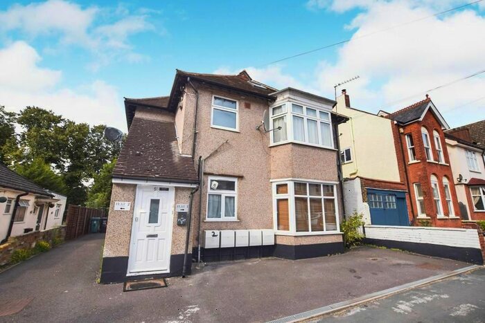 1 Bedroom Flat To Rent In Durban Road, Watford, WD18