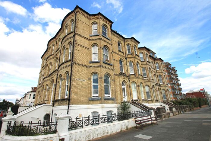 1 Bedroom Apartment To Rent In Kingsway, BN3