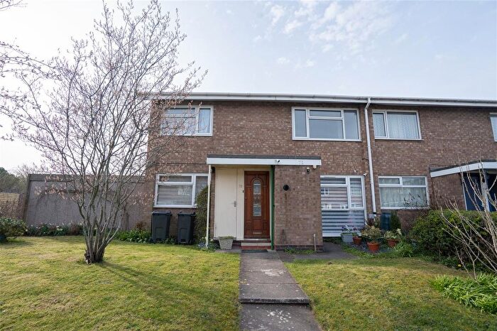 2 Bedroom Maisonette To Rent In Selby Close, Birmingham, B26