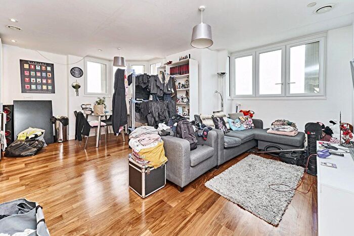 2 Bedroom Flat For Sale In Apartment Metropolitan House, Hagley Road, Birmingham, B16