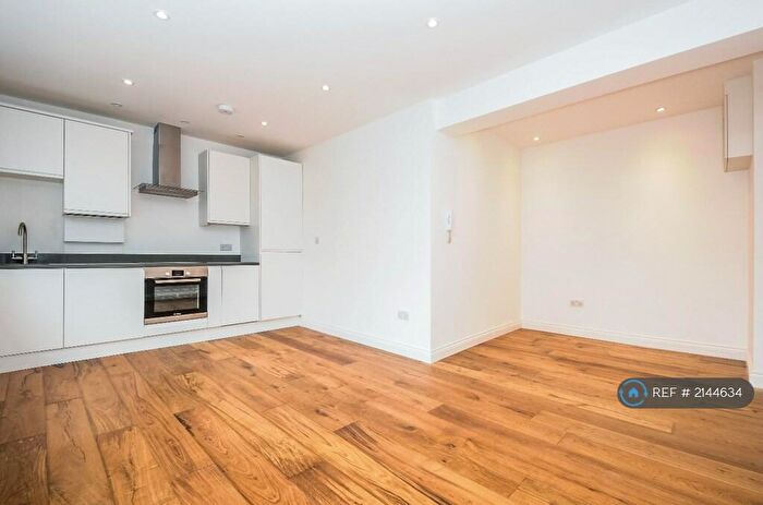 1 Bedroom Flat To Rent In Howard Road, London, SE20