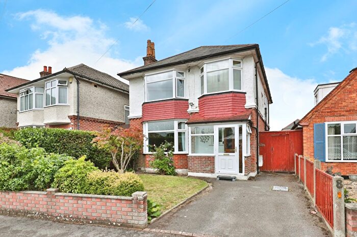 4 Bedroom Detached House For Sale In Mavis Road, Moordown, Bournemouth, Dorset, BH9