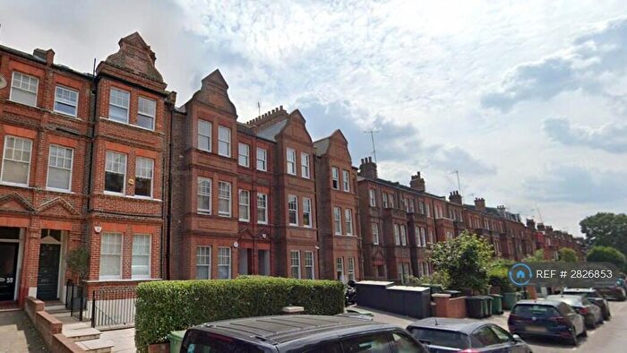 3 Bedroom Flat To Rent In South Hampstead, London, NW6