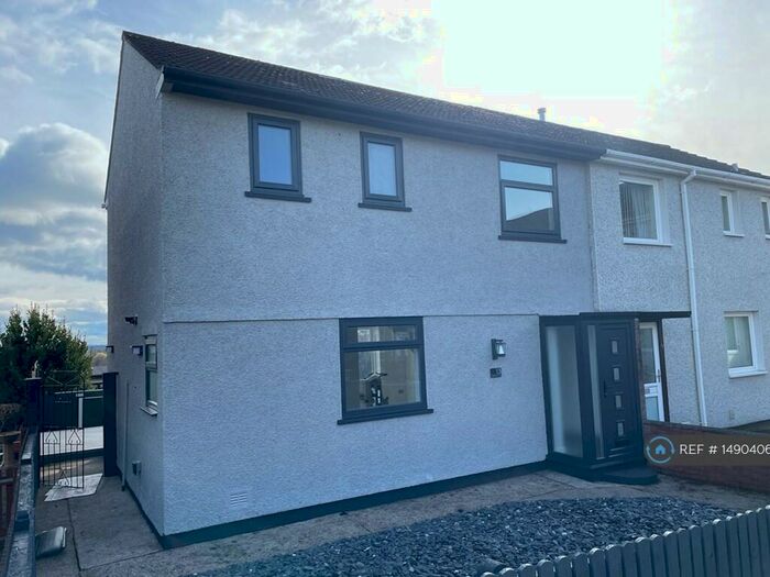 3 Bedroom Semi-Detached House To Rent In Wordsworth Close, Cwmbran, NP44