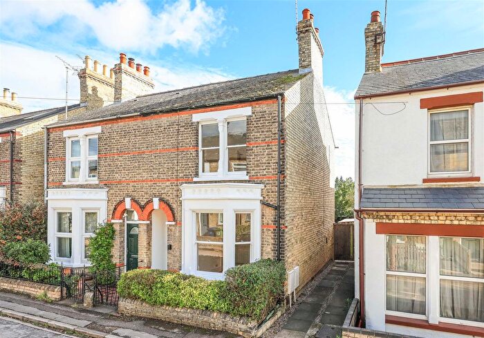 3 Bedroom Semi-detached House For Sale In Derby Road, Cambridge, CB1