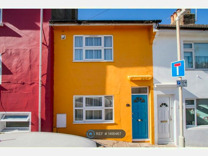 2 Bedroom Terraced House To Rent In Cromwell Street, Brighton, BN2