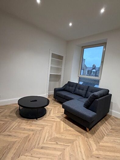 2 Bedroom Flat To Rent In Howburn Place, Holburn, Aberdeen, AB11