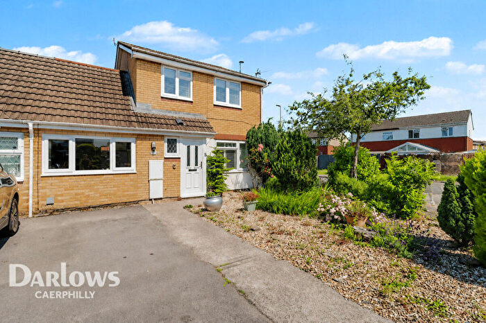 3 Bedroom Semi Detached House For Sale In Waun Erw, Caerphilly, CF83