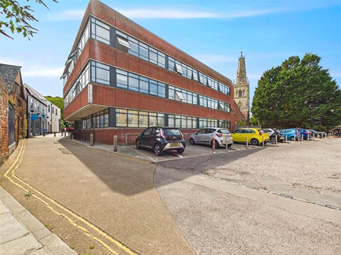 2 Bedroom Apartment For Sale In Three Cocks Lane, Gloucester, Gloucestershire, GL1