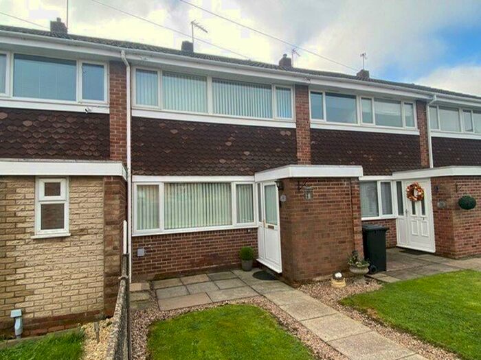 3 Bedroom Terraced House To Rent In Farm Side, Swadlincote, DE11